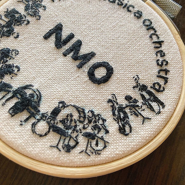 NMOオーケストラの刺繍の別角度